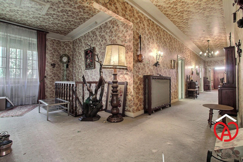 Maison - 408 m² - 17 pièces