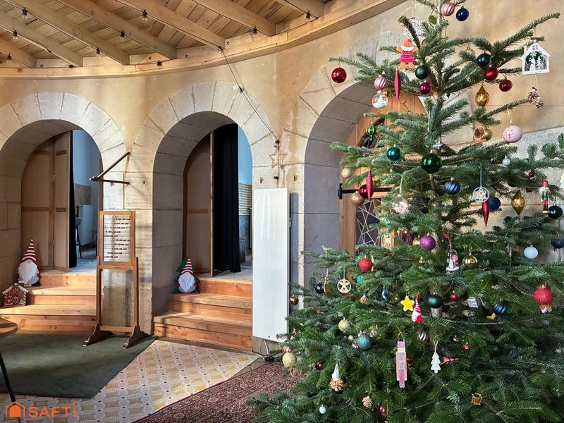 Maison - 335 m² - 11 pièces