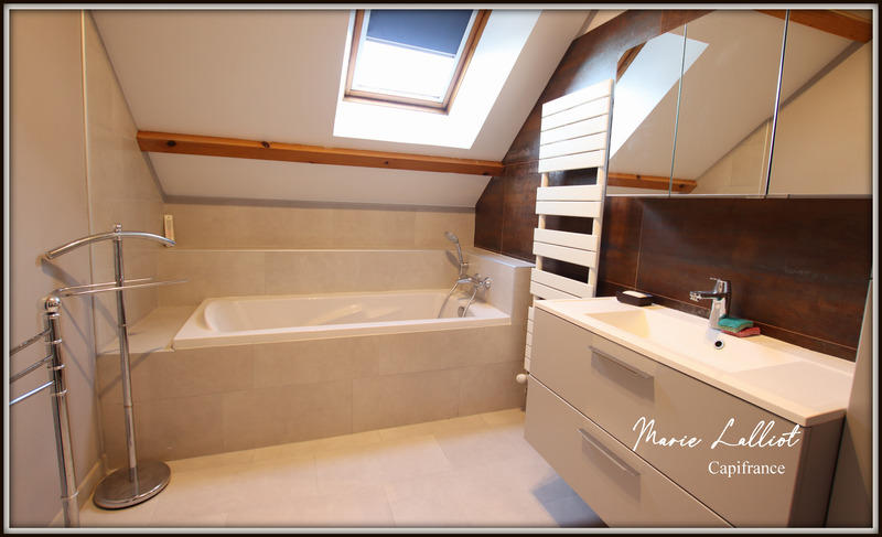 Maison - 170 m² - 8 pièces