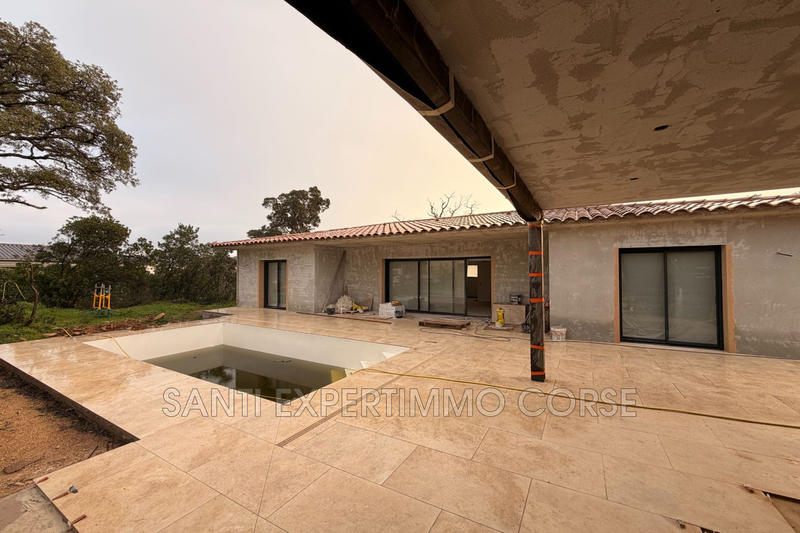 Villa - 160 m² - 4 pièces