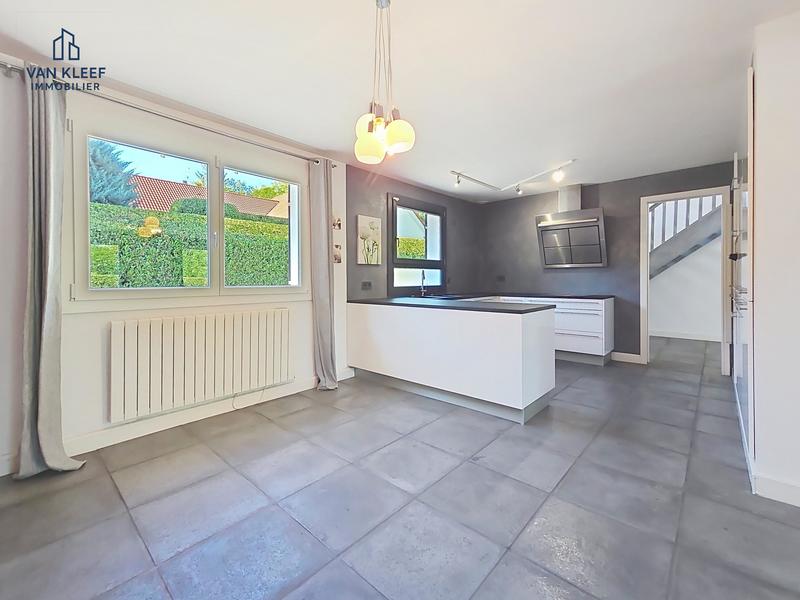 Villa - 176 m² - 6 pièces