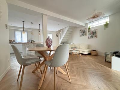 Maison - 108 m² - 6 pièces