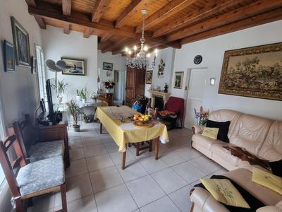 Maison - 179 m² - 6 pièces