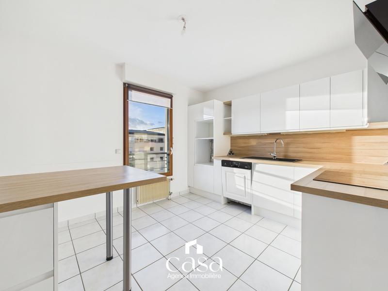 Appartement - 96 m² - 4 pièces