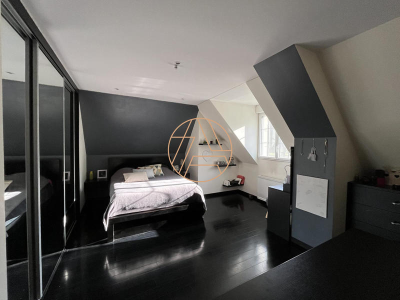 Maison - 147 m² - 7 pièces