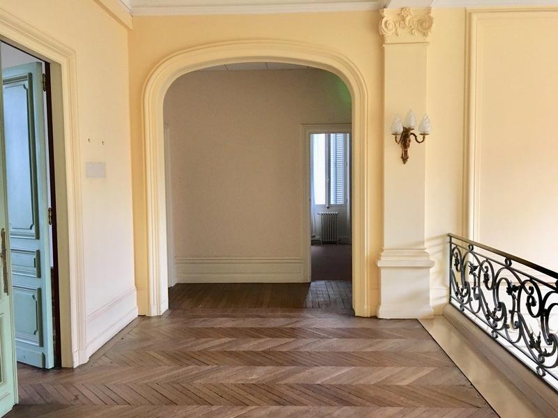 Fonds de commerce - 783 m²