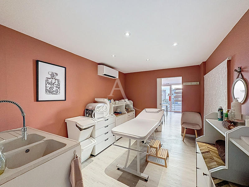 Fonds de commerce - 80 m²