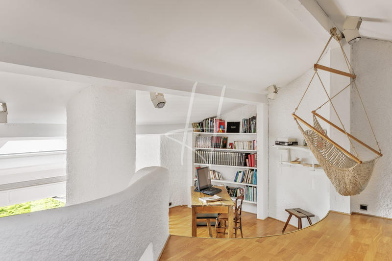 Villa - 250 m² - 9 pièces