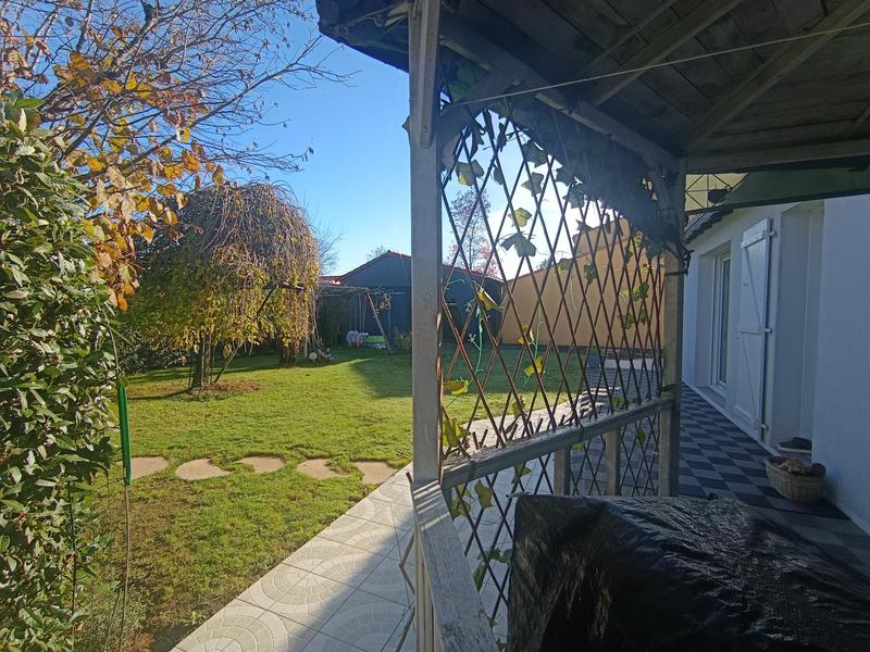 Maison - 93 m² - 4 pièces