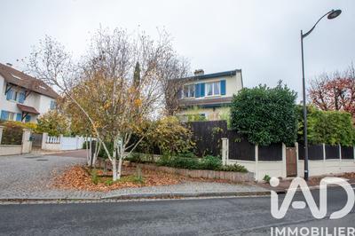 Maison - 124 m² - 6 pièces