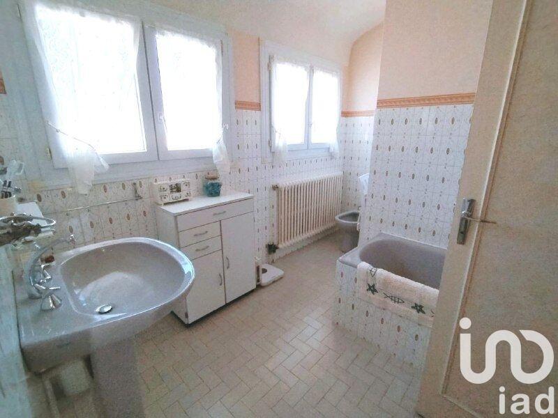 Maison - 122 m² - 5 pièces