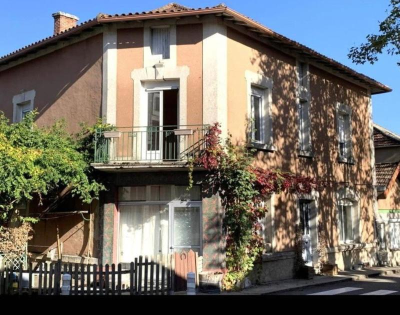 Maison - 235 m² - 8 pièces