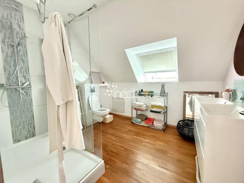 Maison d'architecte - 237 m² - 7 pièces