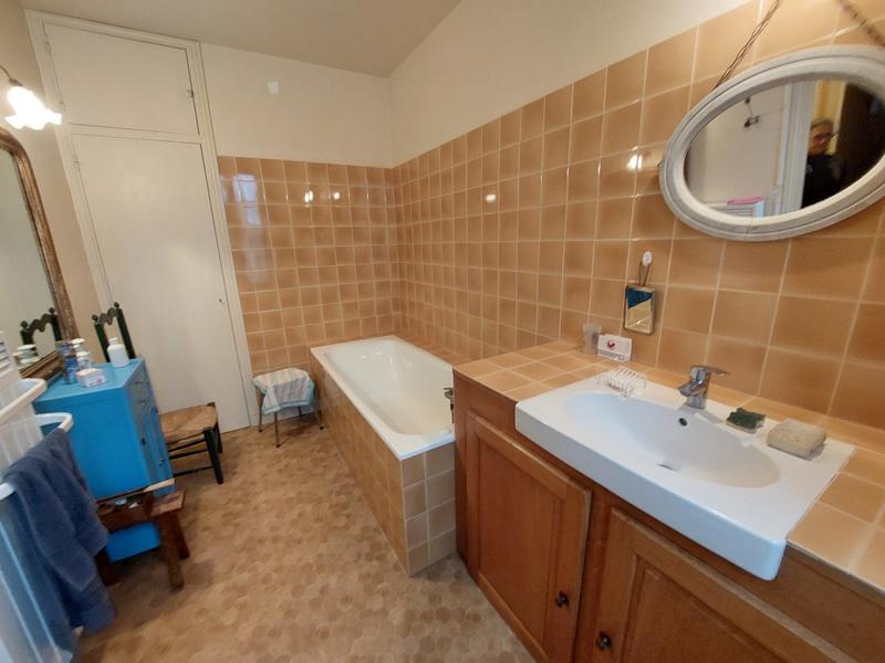 Maison - 301 m² - 10 pièces