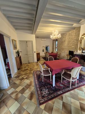 Maison - 442 m² - 13 pièces