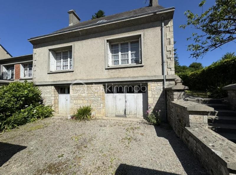 Propriété - 150 m² - 8 pièces