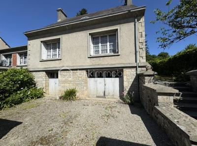Propriété - 150 m² - 8 pièces