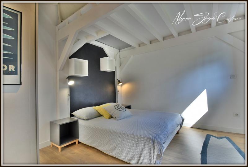 Maison - 225 m² - 10 pièces