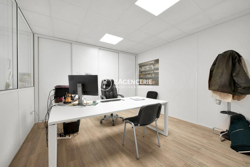 Local d'activités - 2 618 m²