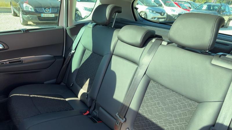 Peugeot 3008 1.6 BlueHDi 120 Eat6 Allure - Automatique