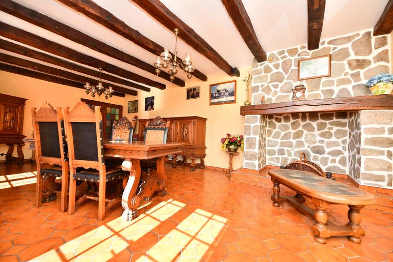 Maison - 177 m² - 6 pièces