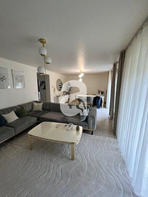 Maison traditionnelle - 132 m² - 9 pièces