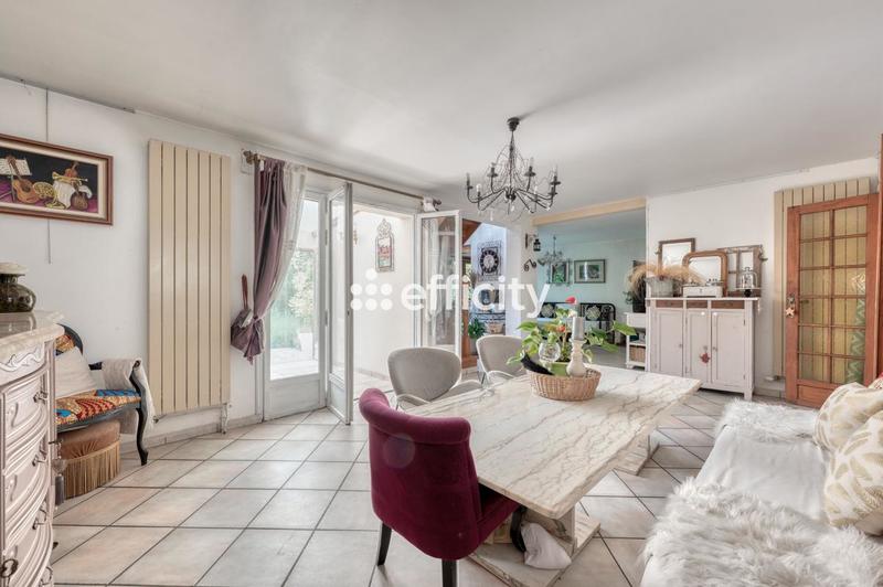 Maison - 153 m² - 8 pièces