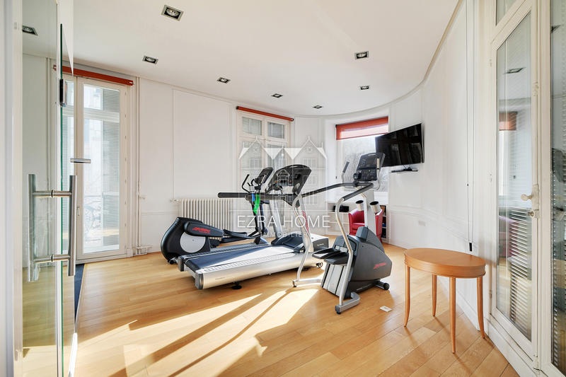 Appartement - 500 m² - 12 pièces