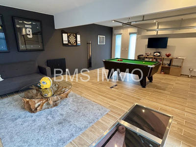 Maison - 245 m² - 6 pièces