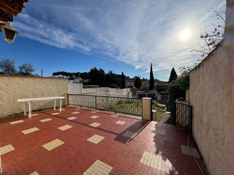 Maison - 93 m² - 5 pièces