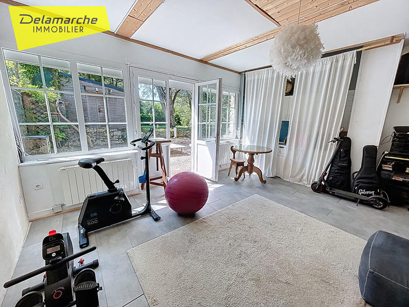 Maison - 245 m² - 6 pièces