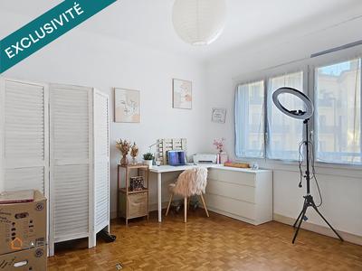 Appartement - 100 m² - 5 pièces