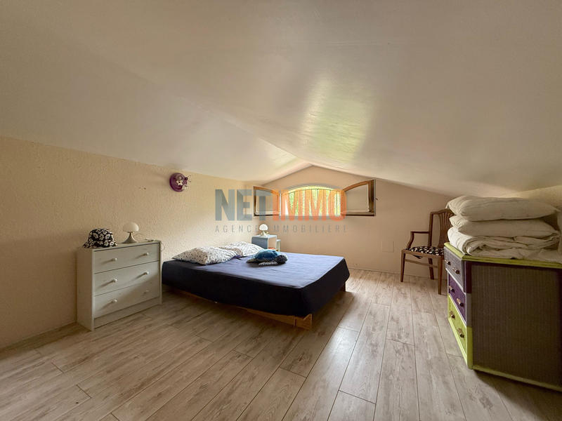 Maison - 190 m² - 9 pièces