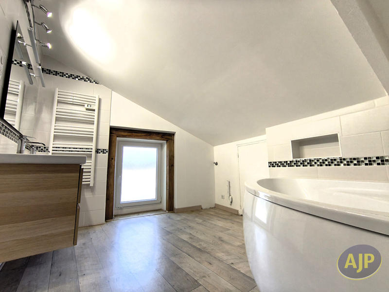 Maison - 118 m² - 6 pièces