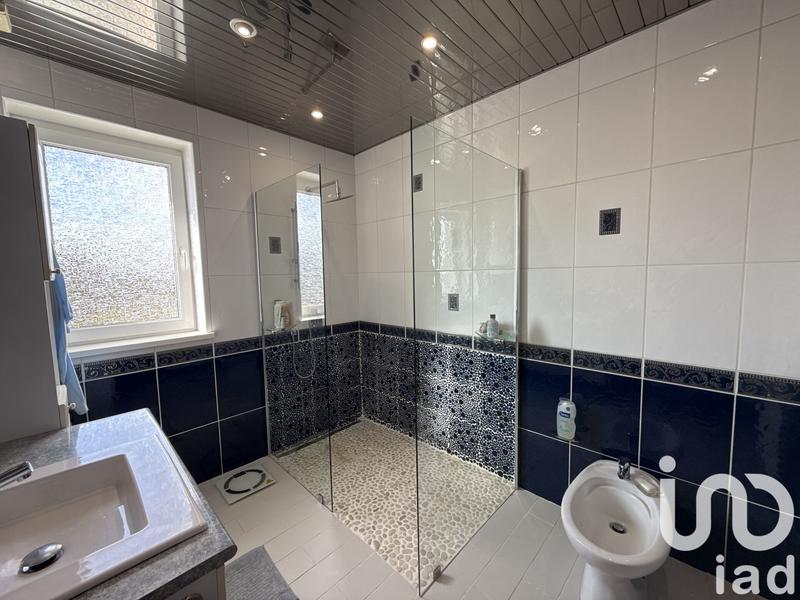 Maison - 190 m² - 8 pièces