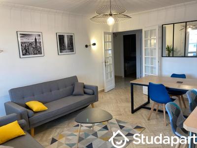 Chambre - 13 m² - 1 pièce