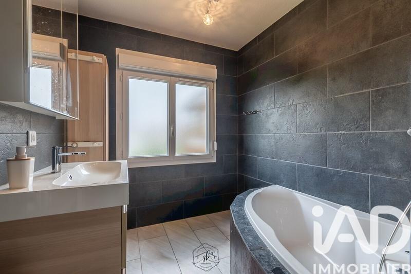 Maison - 138 m² - 7 pièces