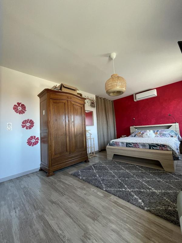 Maison - 218 m² - 6 pièces