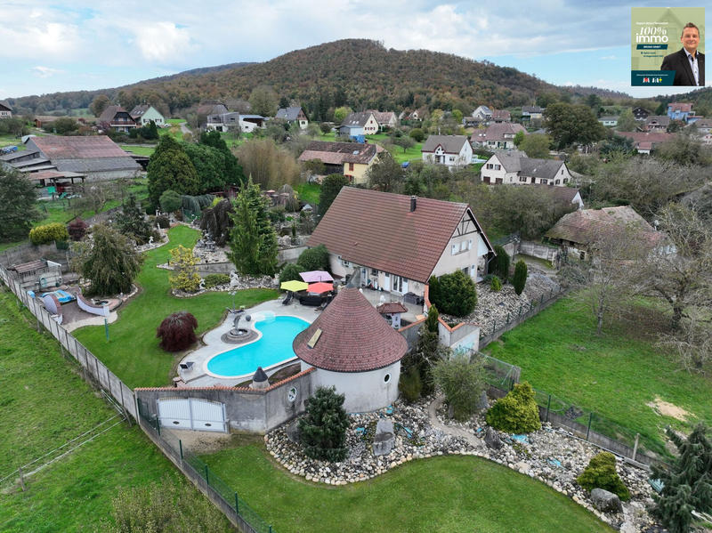 Maison - 195 m² - 7 pièces