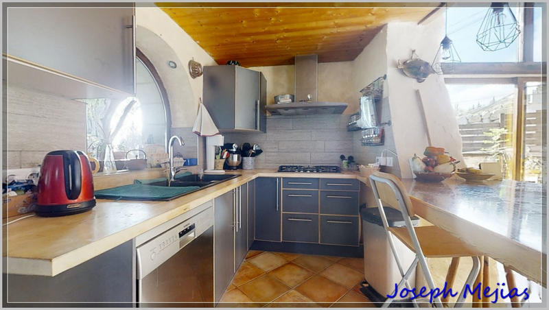 Maison - 332 m² - 11 pièces