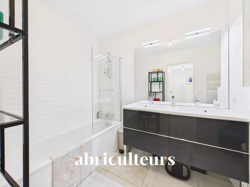 Appartement - 80 m² - 3 pièces