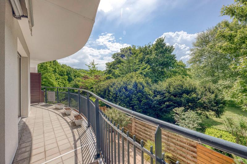 Appartement - 86 m² - 4 pièces