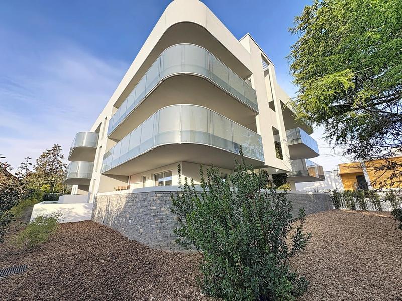 Appartement - 84 m² - 3 pièces