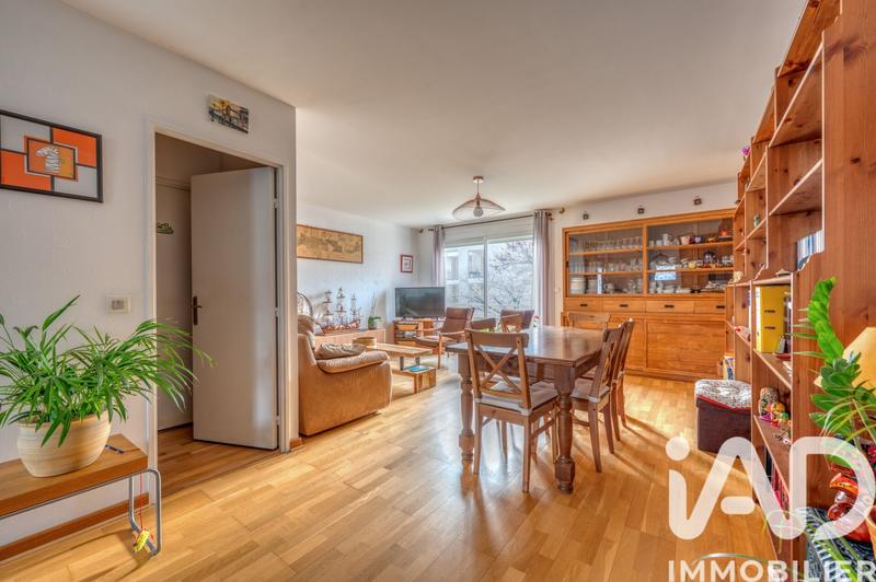Maison - 101 m² - 5 pièces