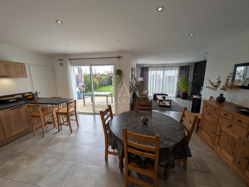 Maison - 93 m² - 6 pièces