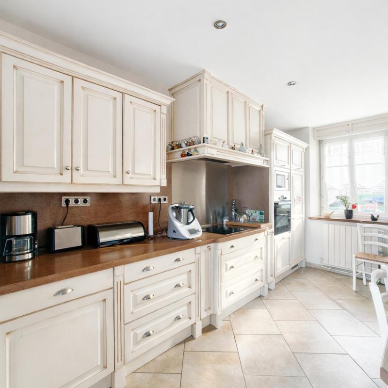 Maison - 174 m² - 8 pièces