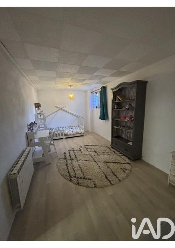 Maison - 225 m² - 8 pièces