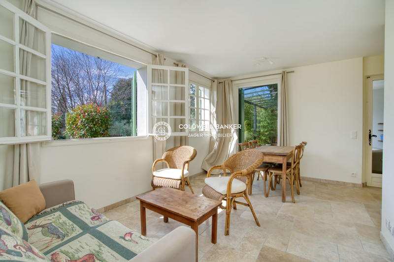 Villa - 400 m² - 12 pièces