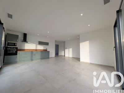 Maison - 76 m² - 3 pièces