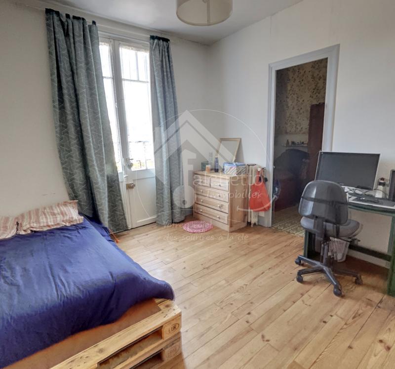 Maison - 170 m² - 8 pièces